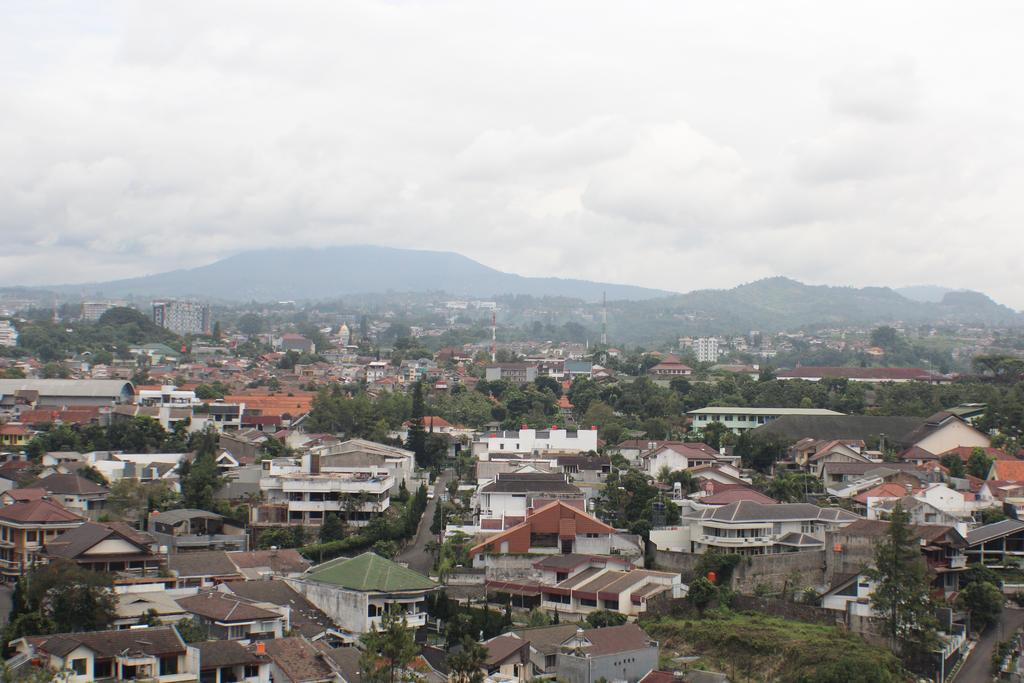 Amaris Hotel Setiabudhi - Bandung Exterior foto